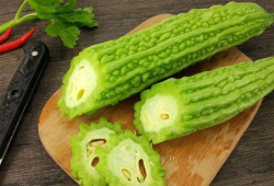 定州吃瓜爆料是真的吗,真相揭秘，是真是假？